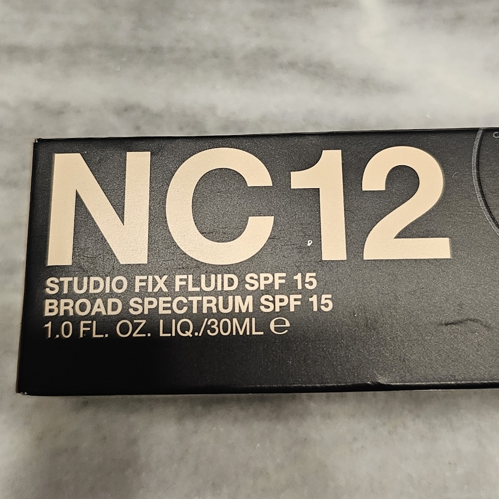 MAC Studio Fix Liquid Foundation NC12 New in box - Picture 4 of 6